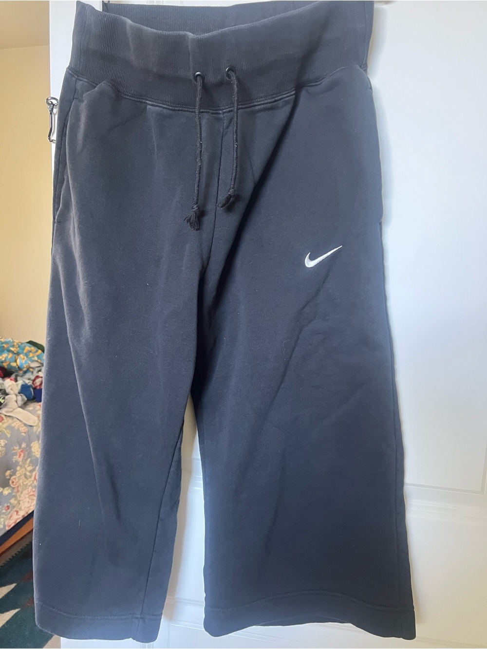 Nike Black crop sweatpants